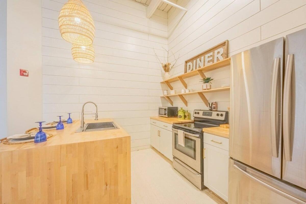 Darlin' Downtown Dawghouse Apartment Атенс Екстериор снимка
