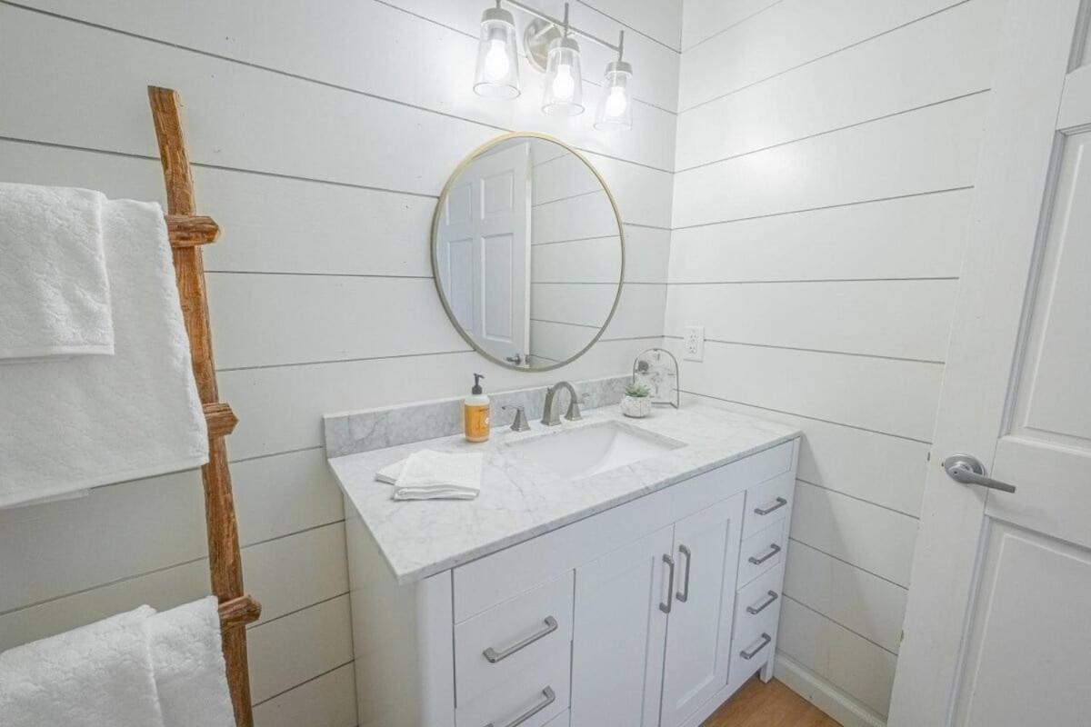 Darlin' Downtown Dawghouse Apartment Атенс Екстериор снимка